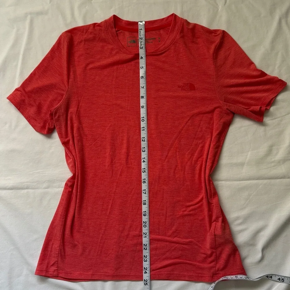 The North Face Women's Scarlet Short Sleeve Tee - Picture 6 of 6